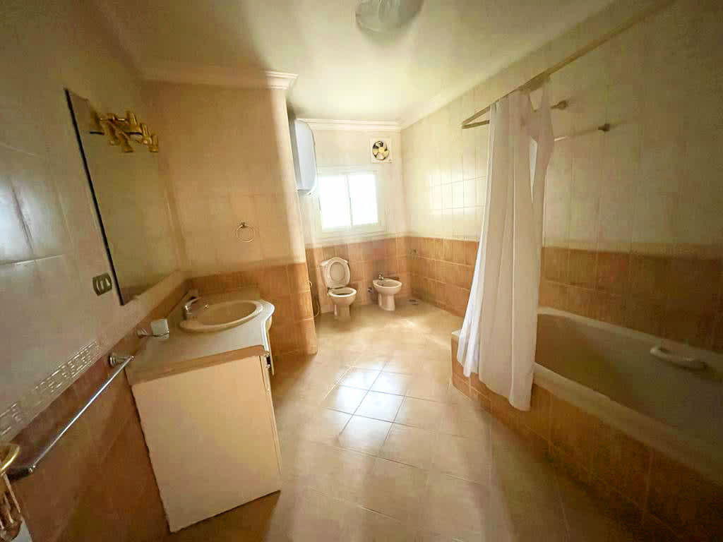 Administrative Villa For Rent | 1050m² | Degla . 