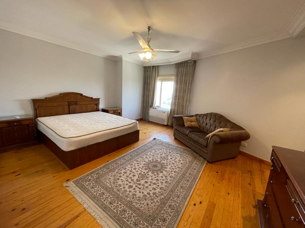 Cozy & Sunny Apartment For Rent Close to C.A.C.