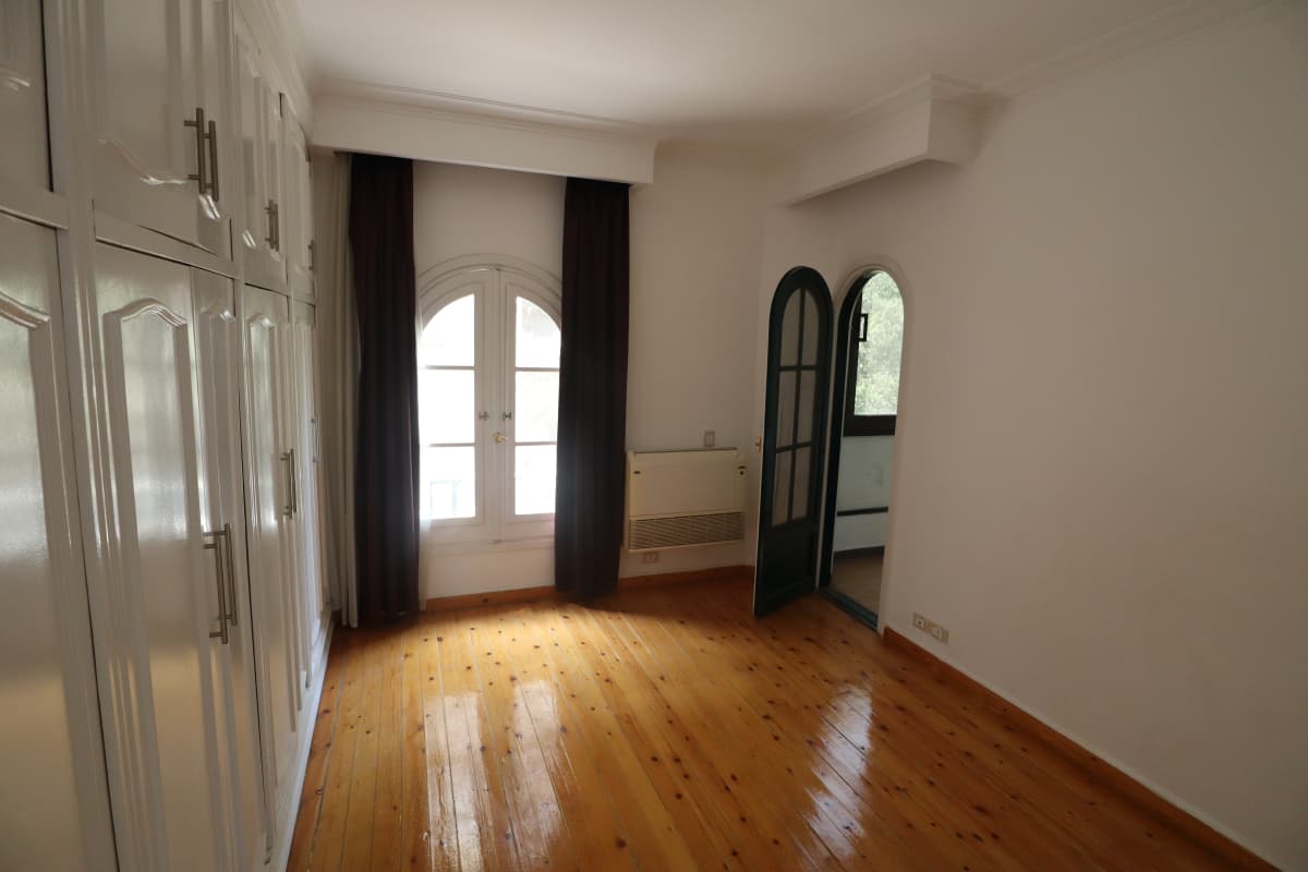 Bright & Spacious Semi Furnished Apaertment For Rent In Degla Maadi.