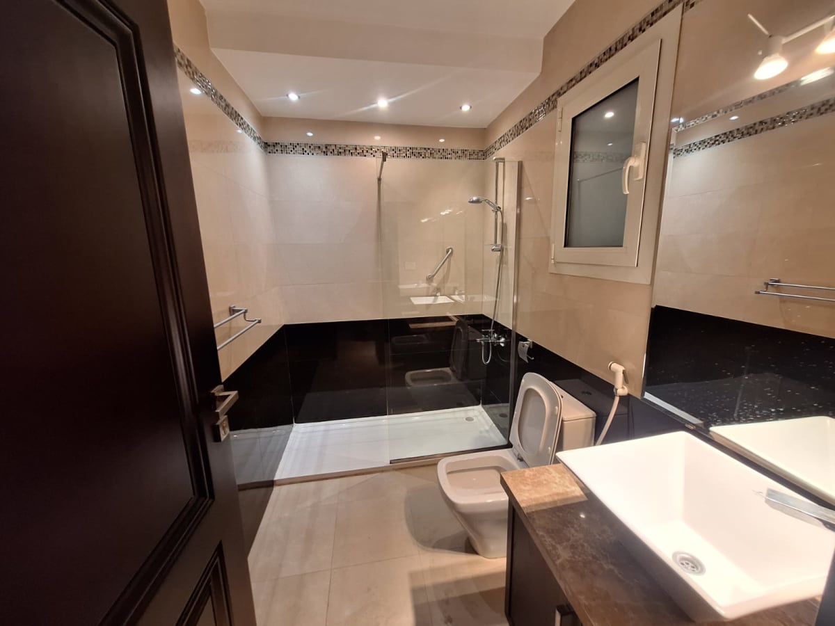 Semi Furnished Duplex with Pool In Maadi Sarayat|500m²