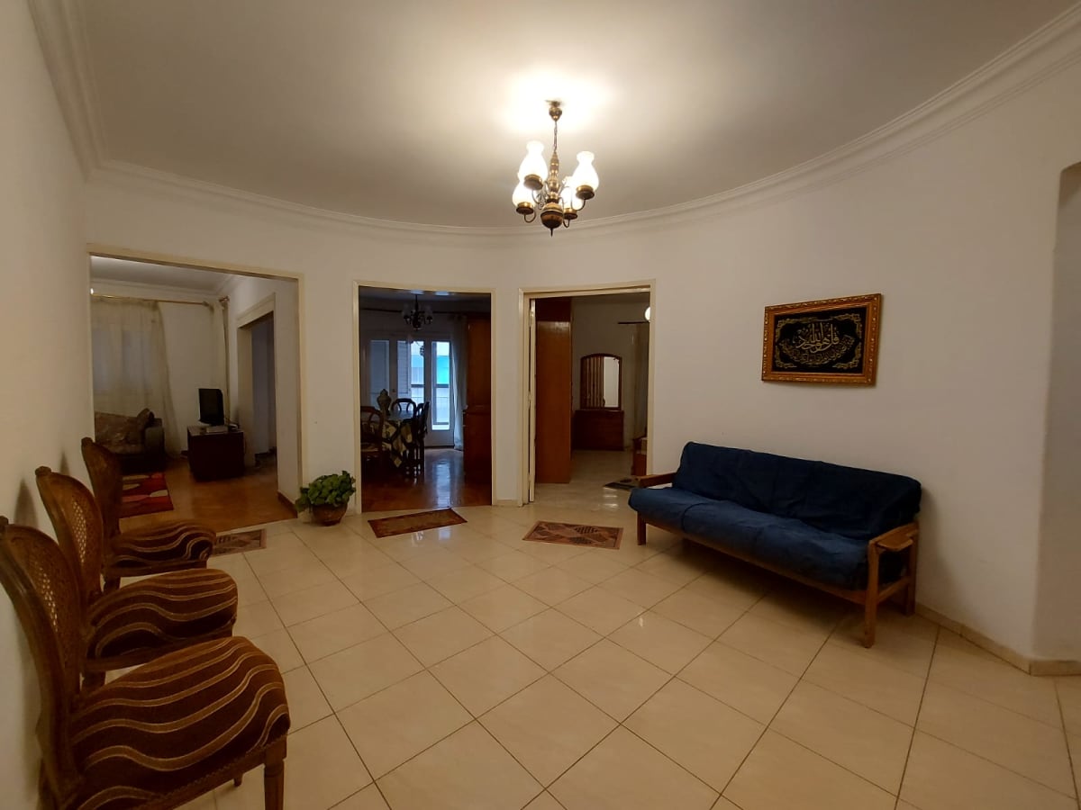 A Serene Apartment Surrounded By The Charm Of Zamalek.