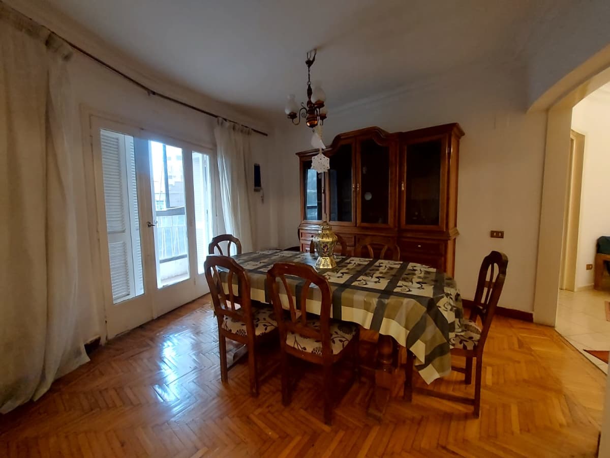 A Serene Apartment Surrounded By The Charm Of Zamalek.