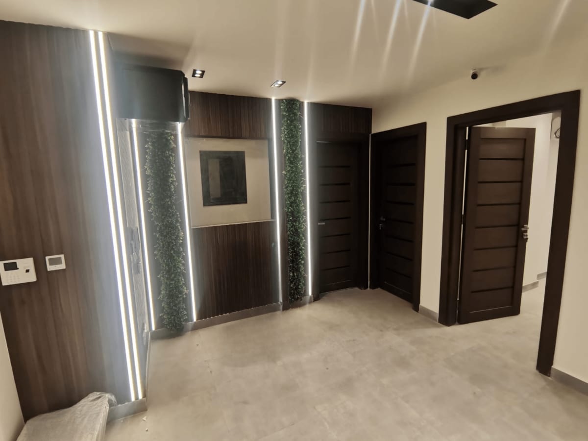 Administrative Office For Rent| 135m² | zahraa. 