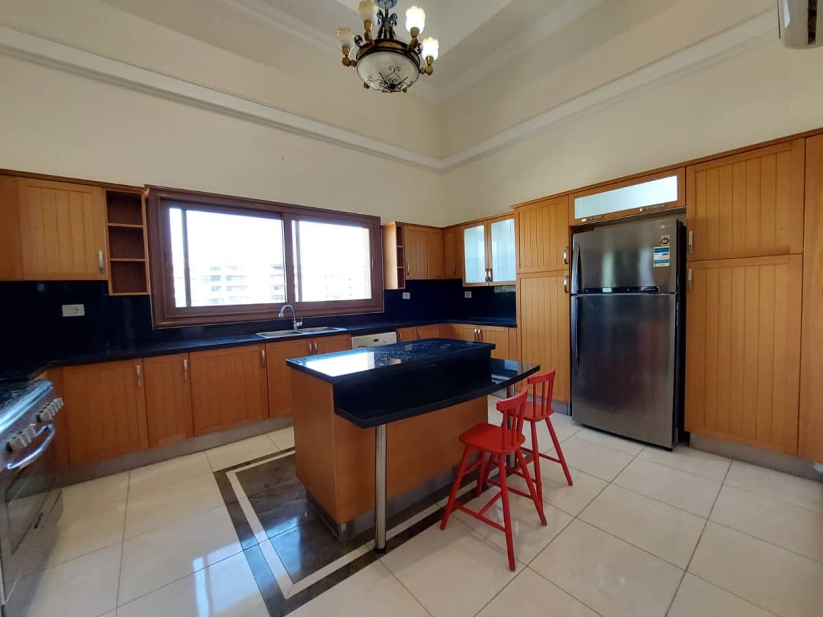 Furnished Apartment For Rent In New Cairo|270m²|Pool& Golf