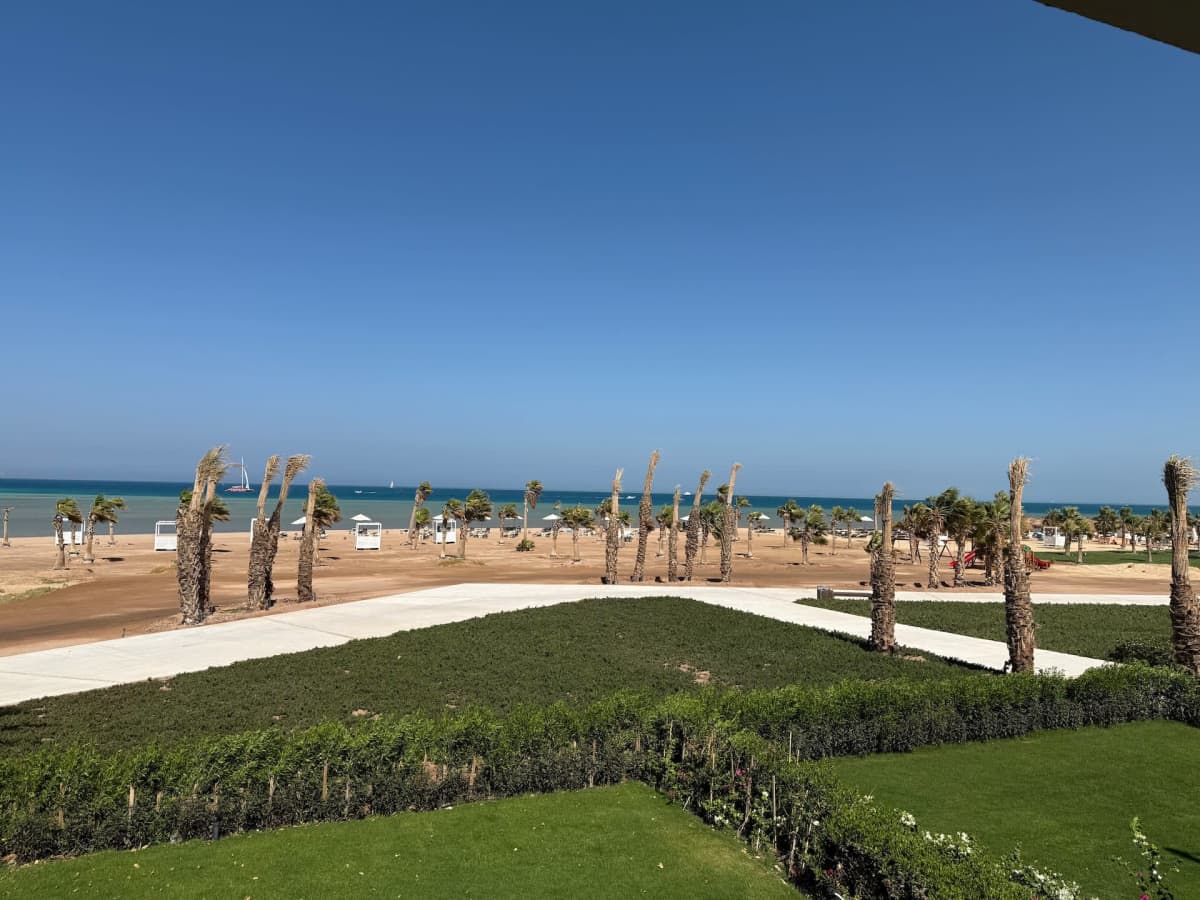Private 6 BR Villa with Jacuzzi — Hurghada