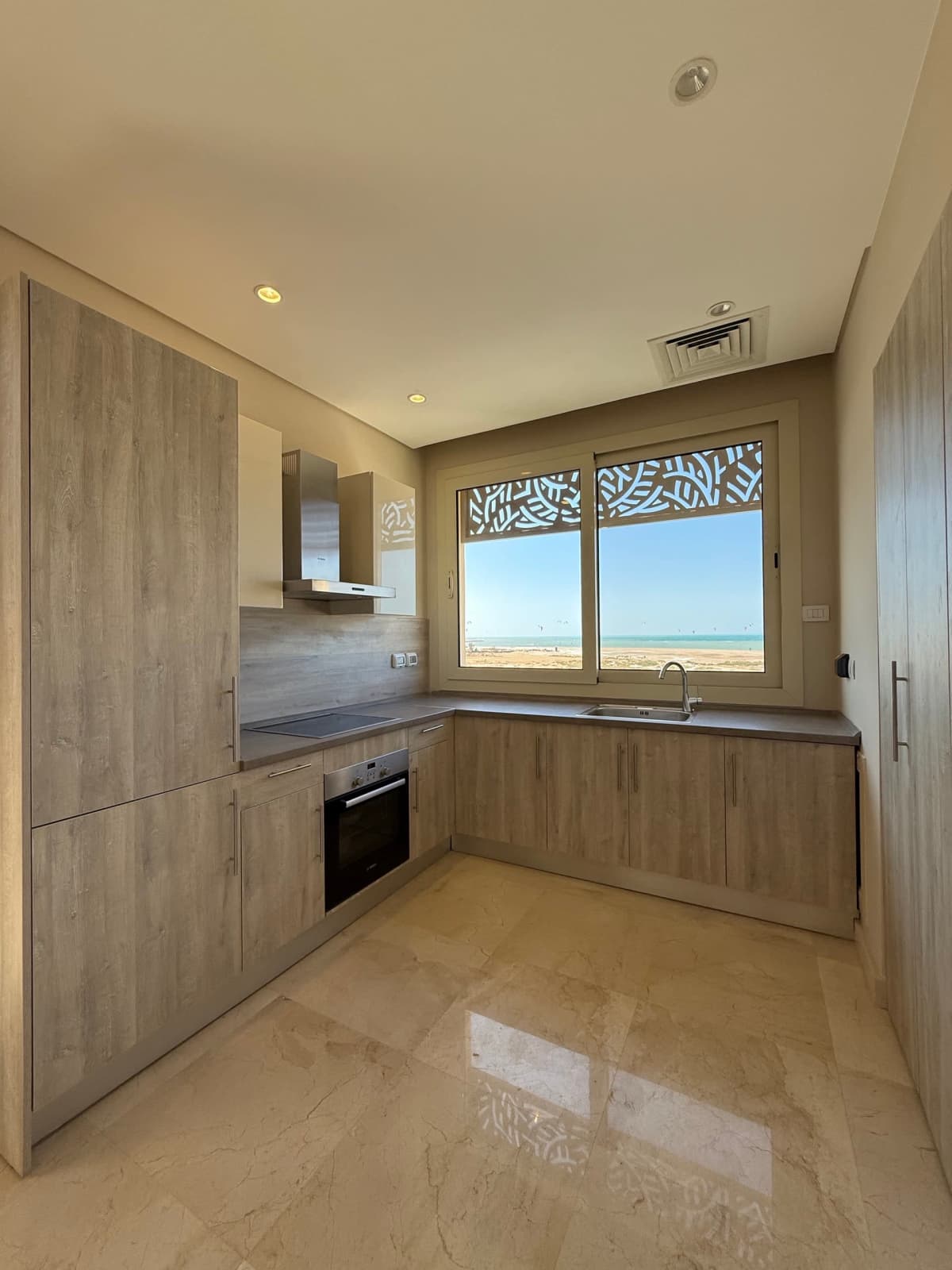 Private 6 BR Villa with Jacuzzi — Hurghada