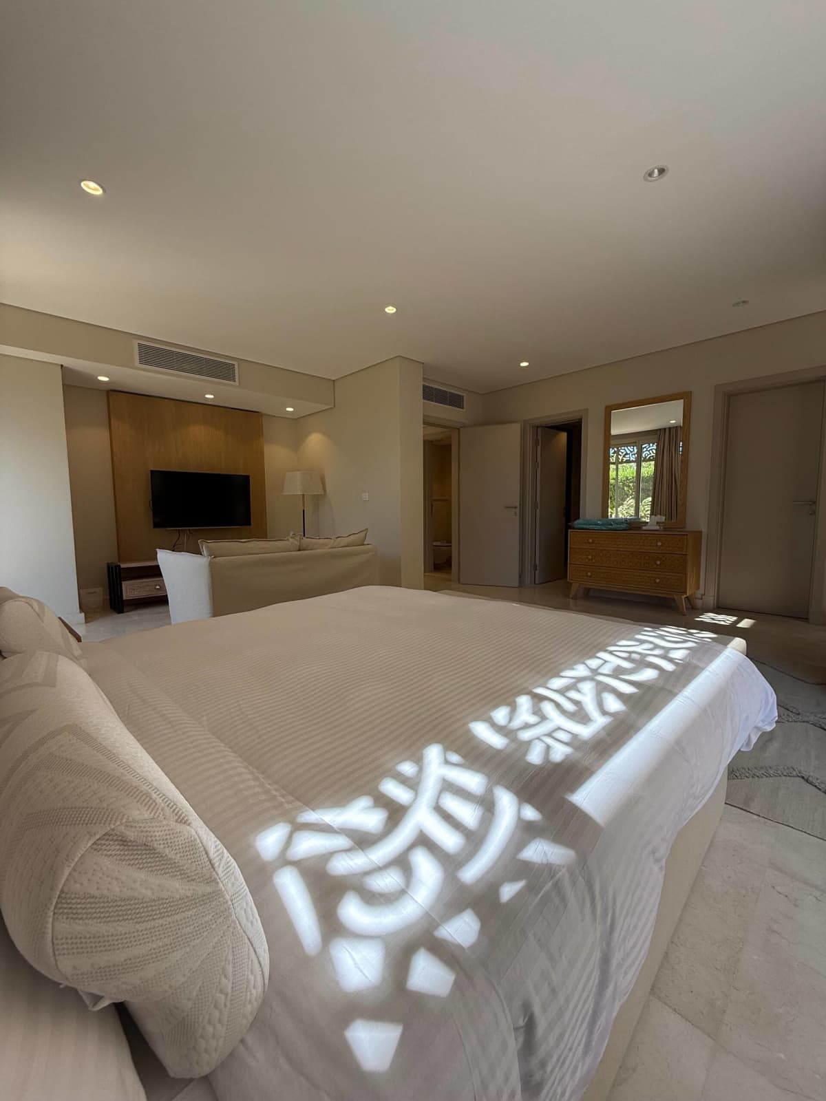 Private 6 BR Villa with Jacuzzi — Hurghada