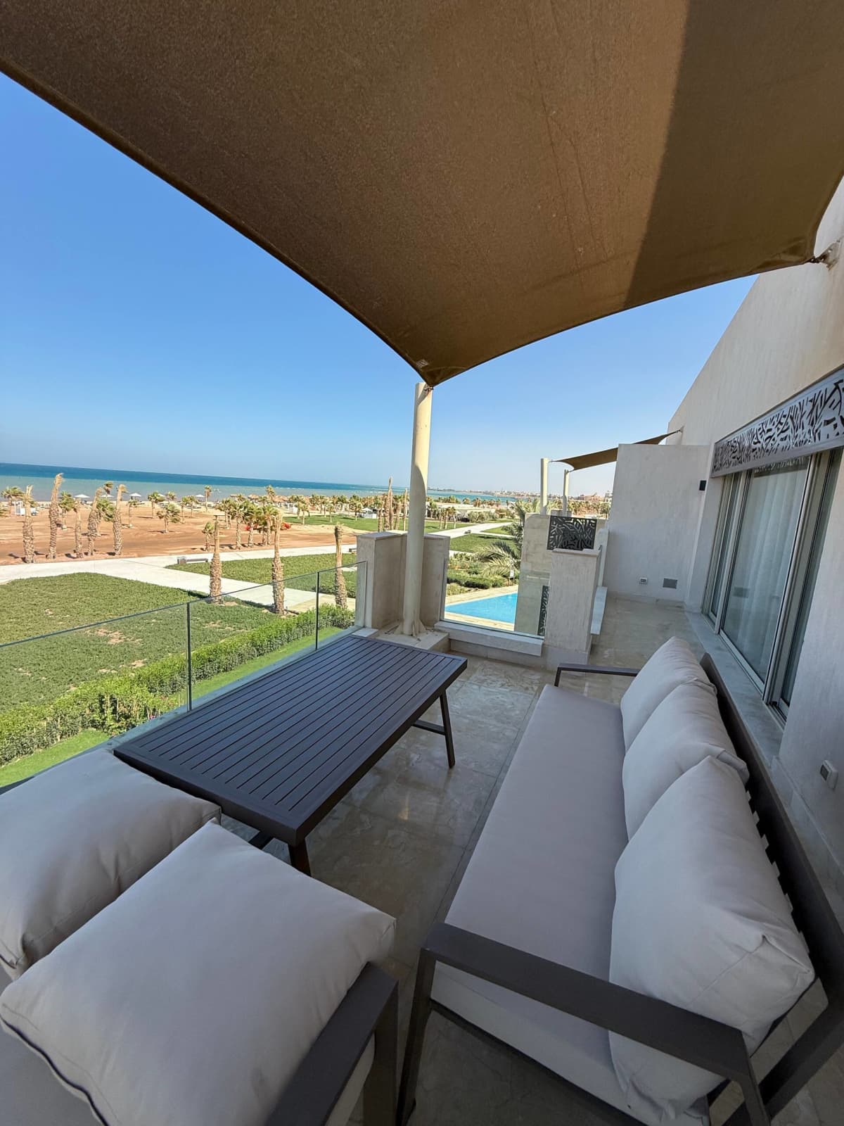 Private 6 BR Villa with Jacuzzi — Hurghada