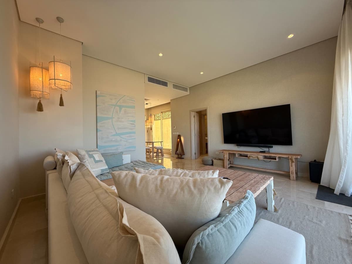 Private 6 BR Villa with Jacuzzi — Hurghada