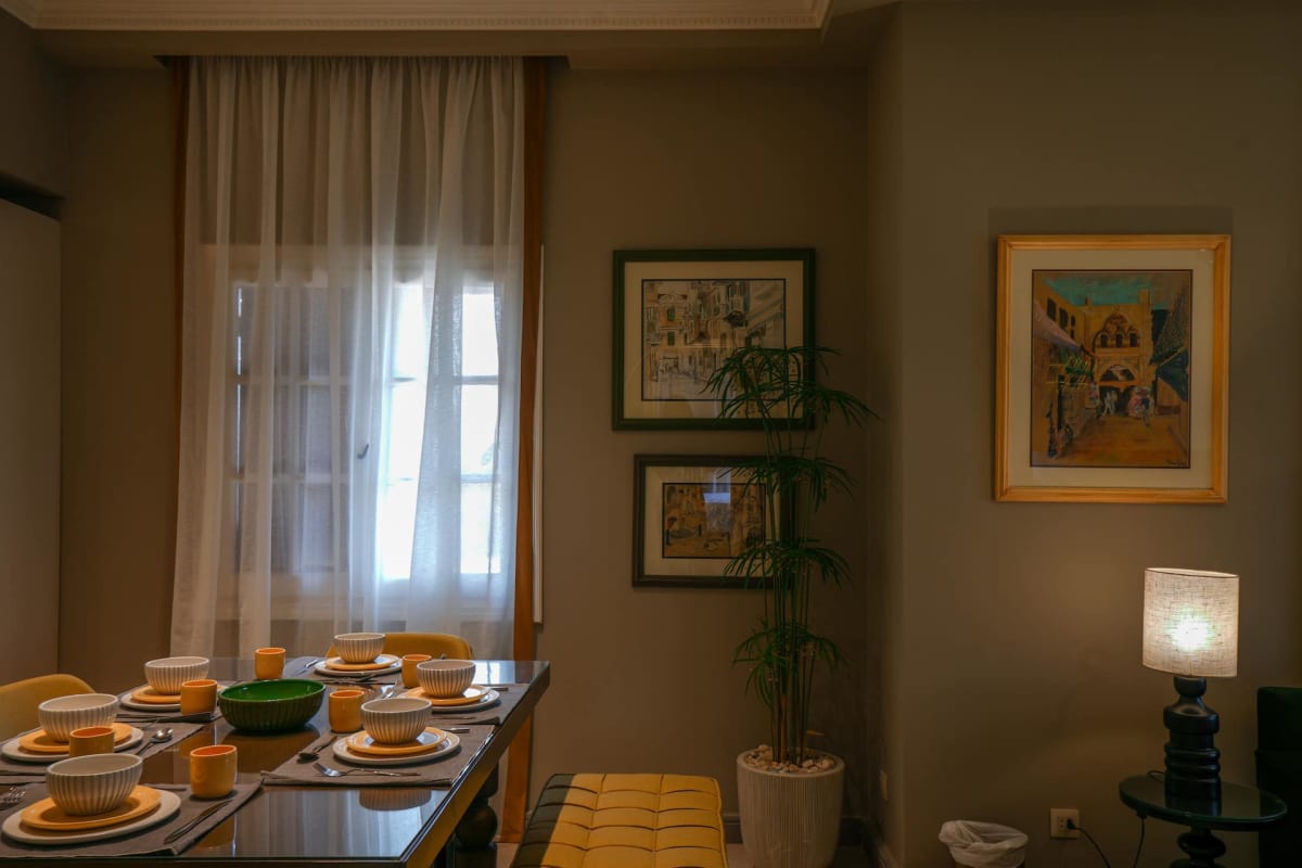 Homey 2BR Apartment with Balcony & Pool Access — Cairo