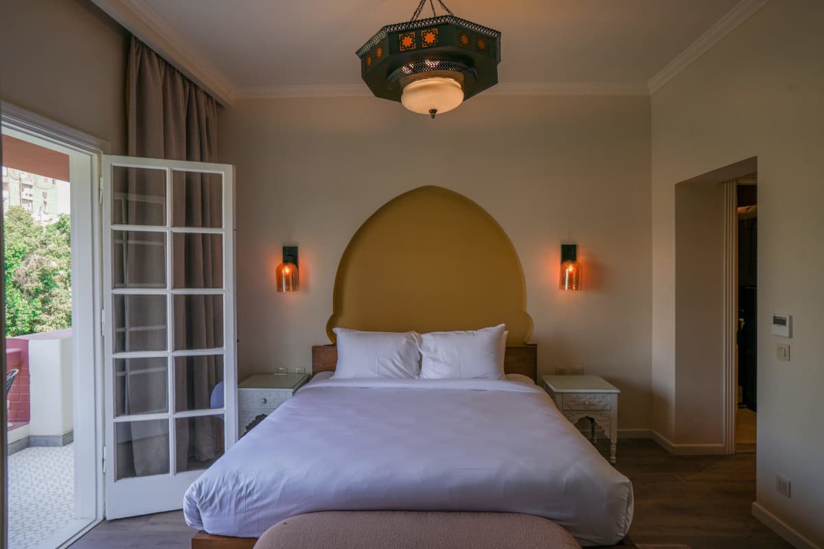 Homey 2BR Apartment with Balcony & Pool Access — Cairo