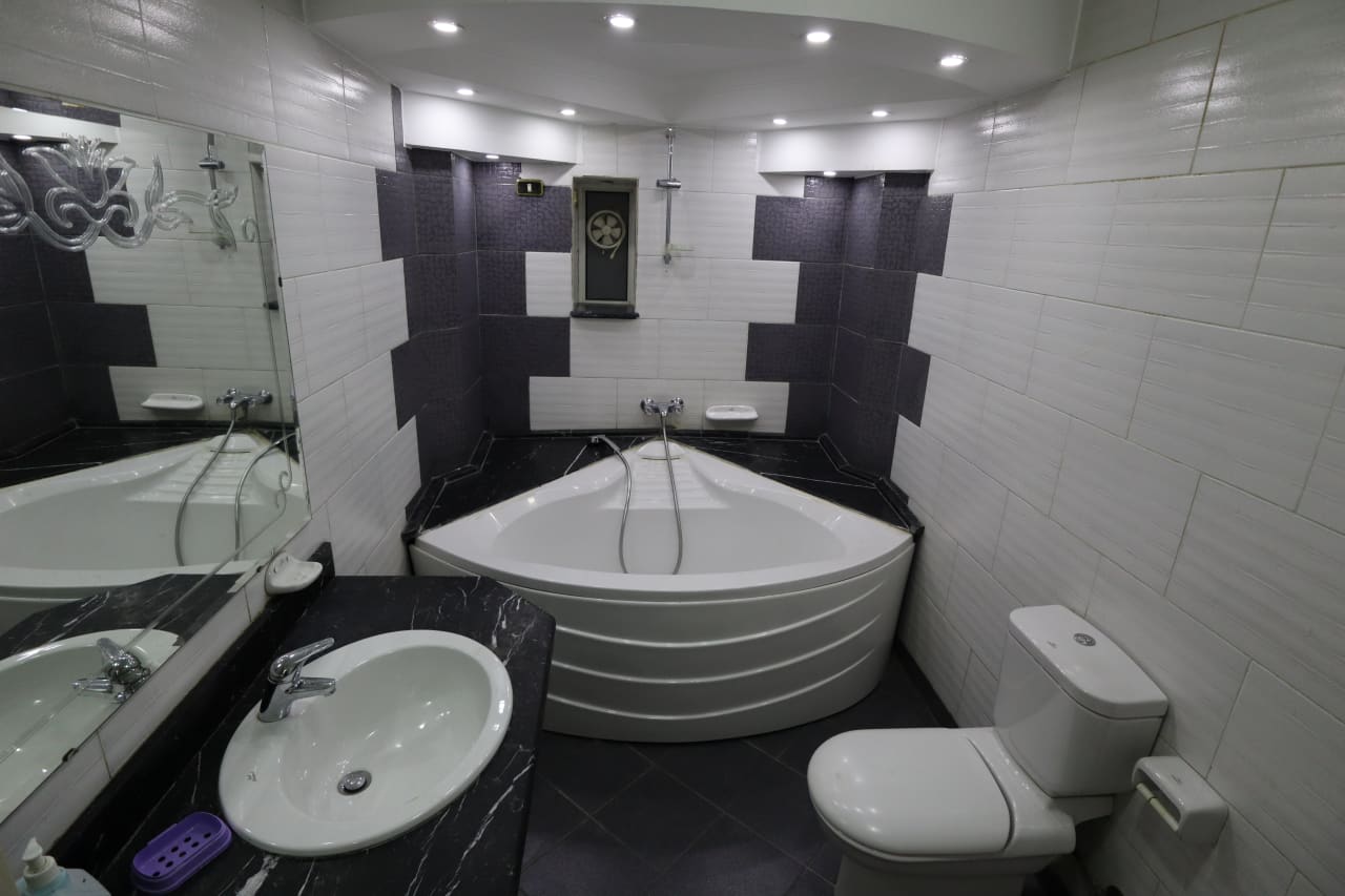Bright & Elegant Apartment with Balcony in Maadi