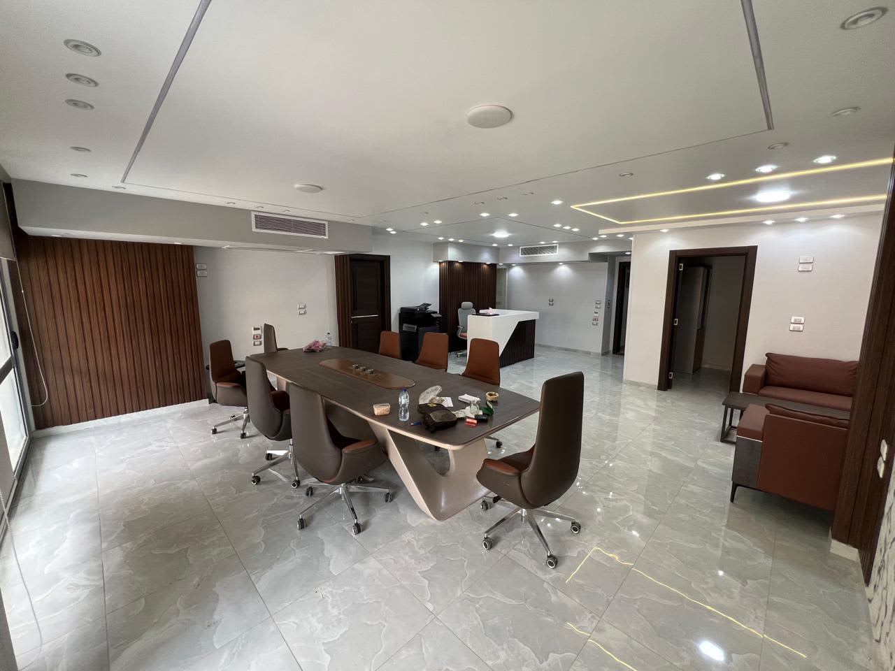 4 bedroom Office for rent