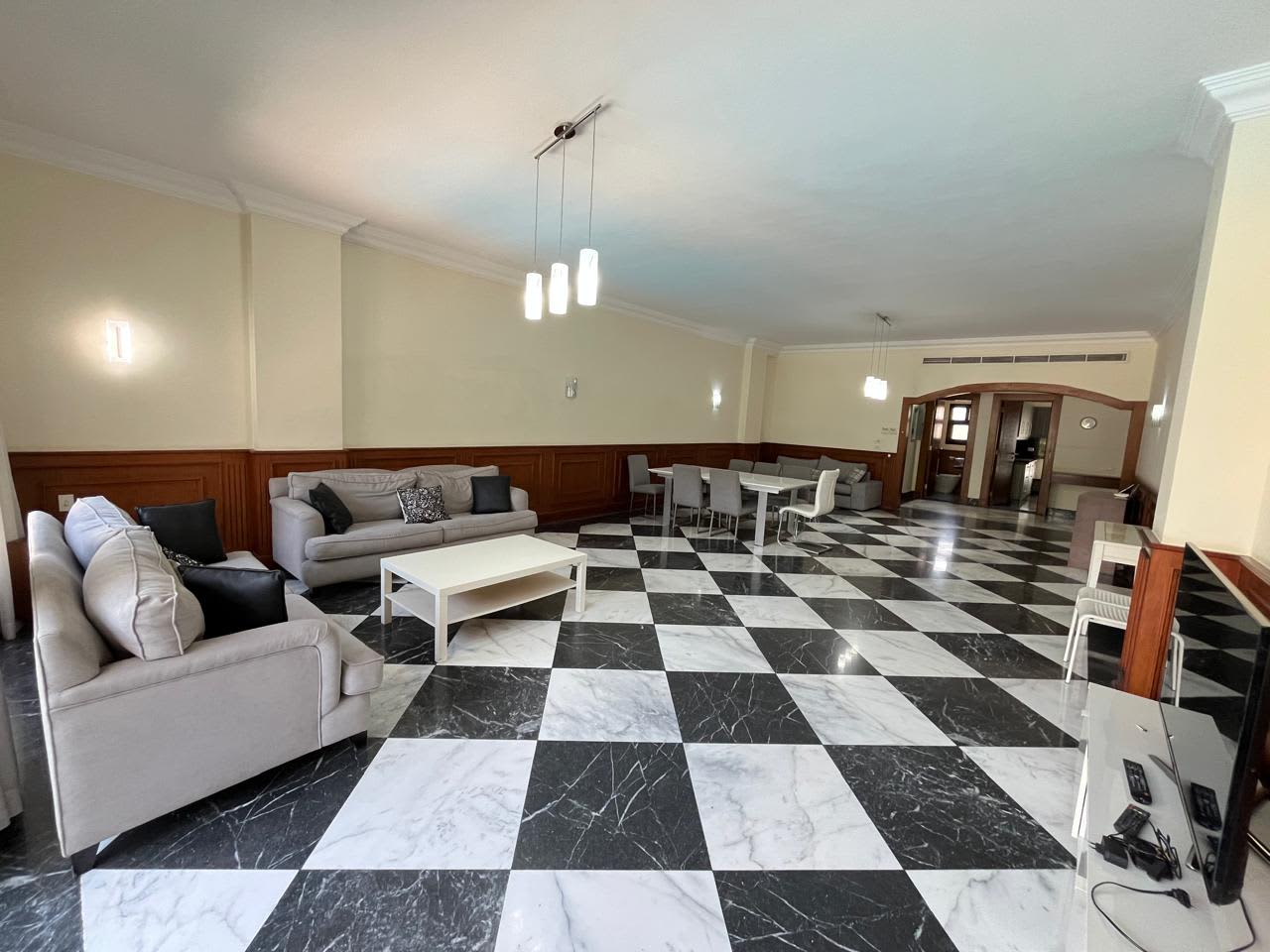 Modern 4 Bedroom Apartment in Maadi