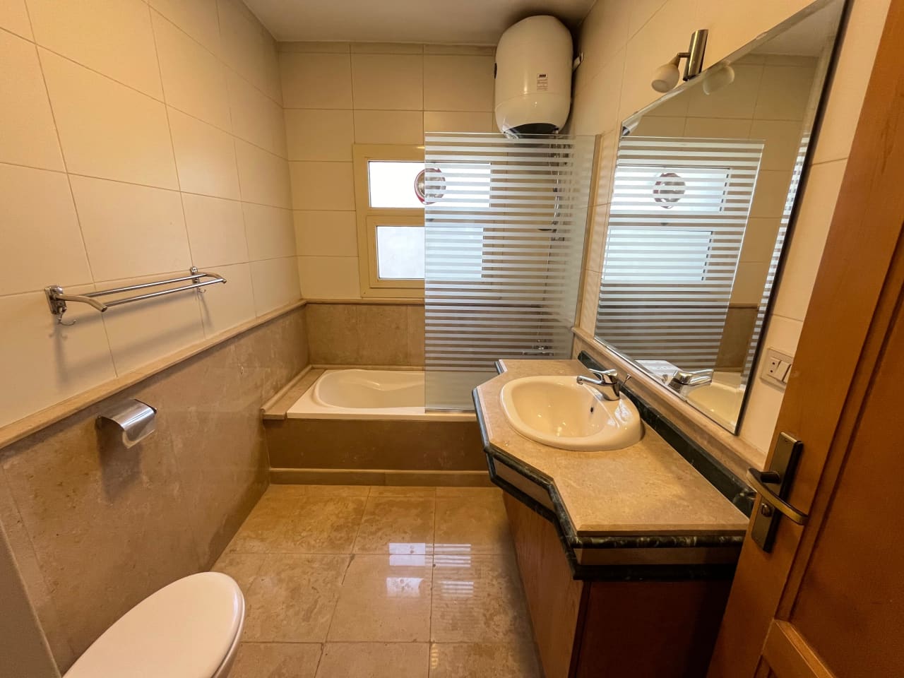 Modern 4-Bedroom Apartment with Garden & Pool in Maadi
