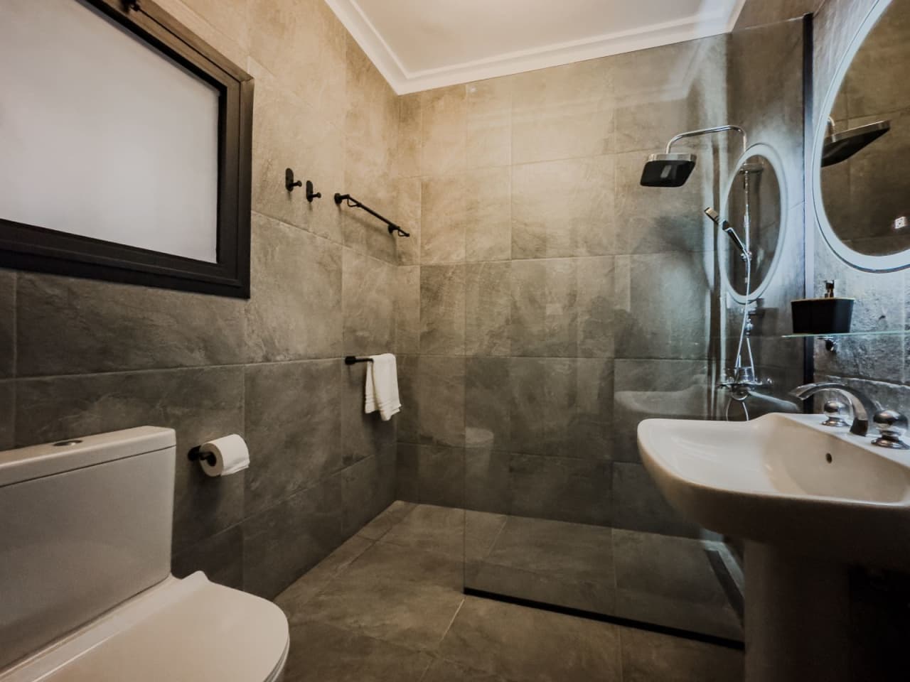 Furnished Apartment With 3bedrooms In Maadi Sarayat.