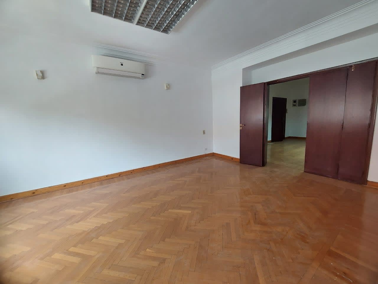 Semi Furnished Apartment in Maadi Sarayat|350Sqm.