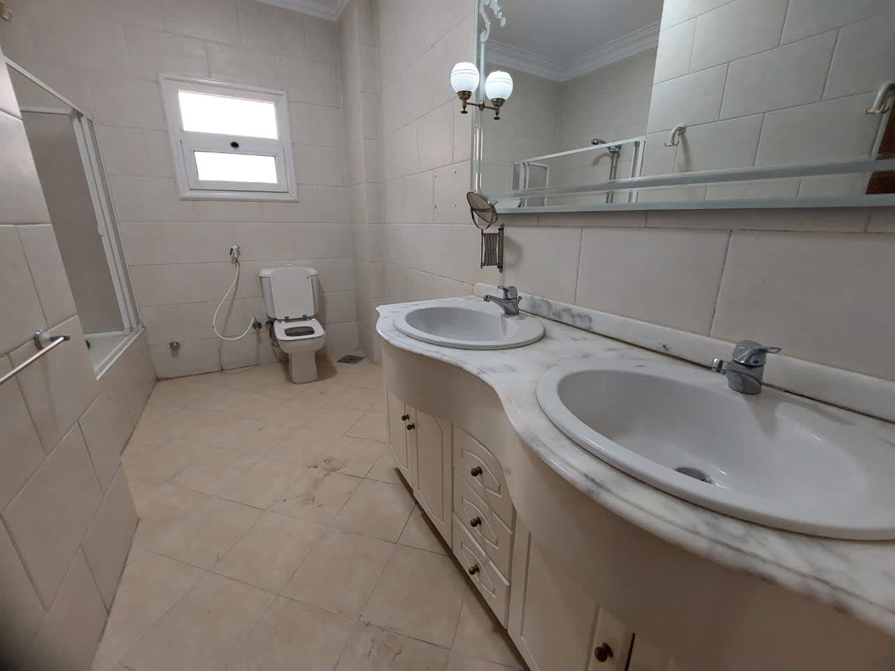Semi Furnished Apartment in Maadi Sarayat|350Sqm.