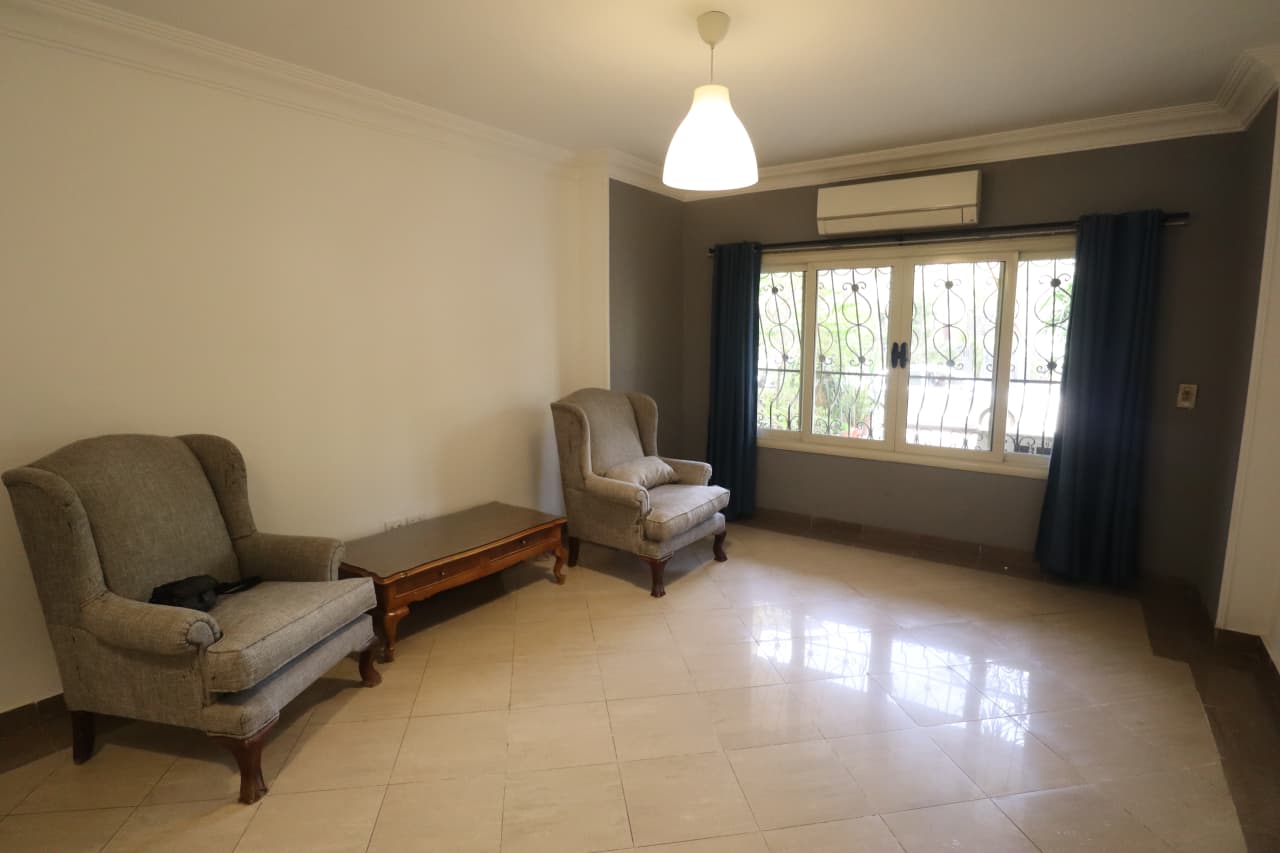 Spacious 3-Bedroom Ground Floor Apartment in Degla