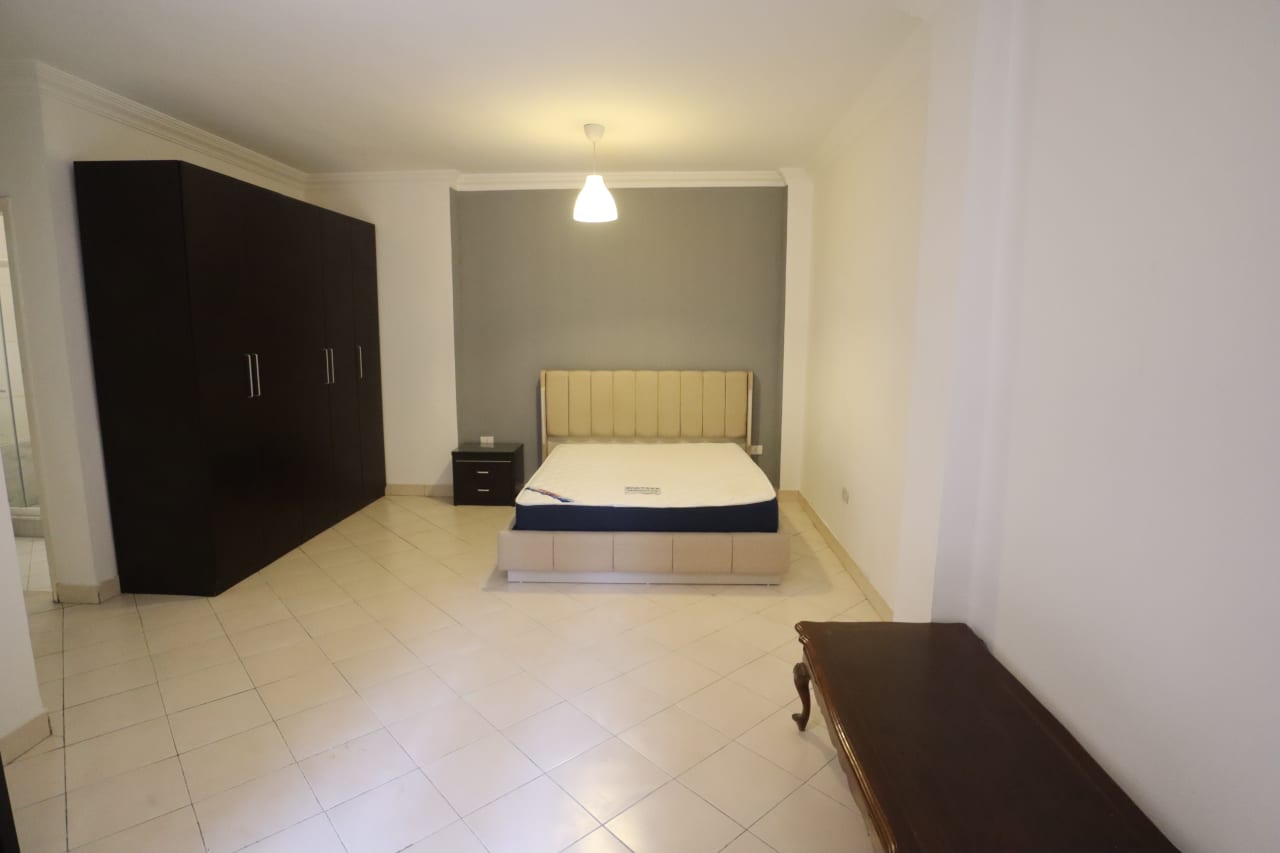 Spacious 3-Bedroom Ground Floor Apartment in Degla
