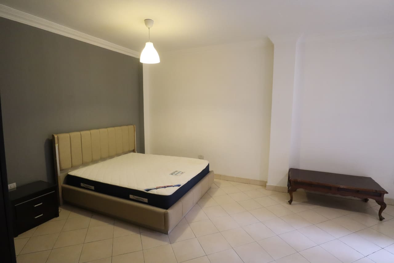 Spacious 3-Bedroom Ground Floor Apartment in Degla