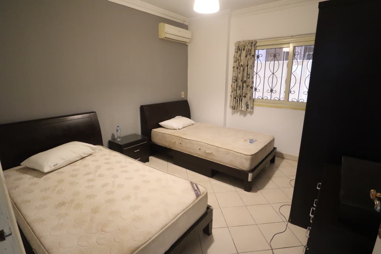 Spacious 3-Bedroom Ground Floor Apartment in Degla
