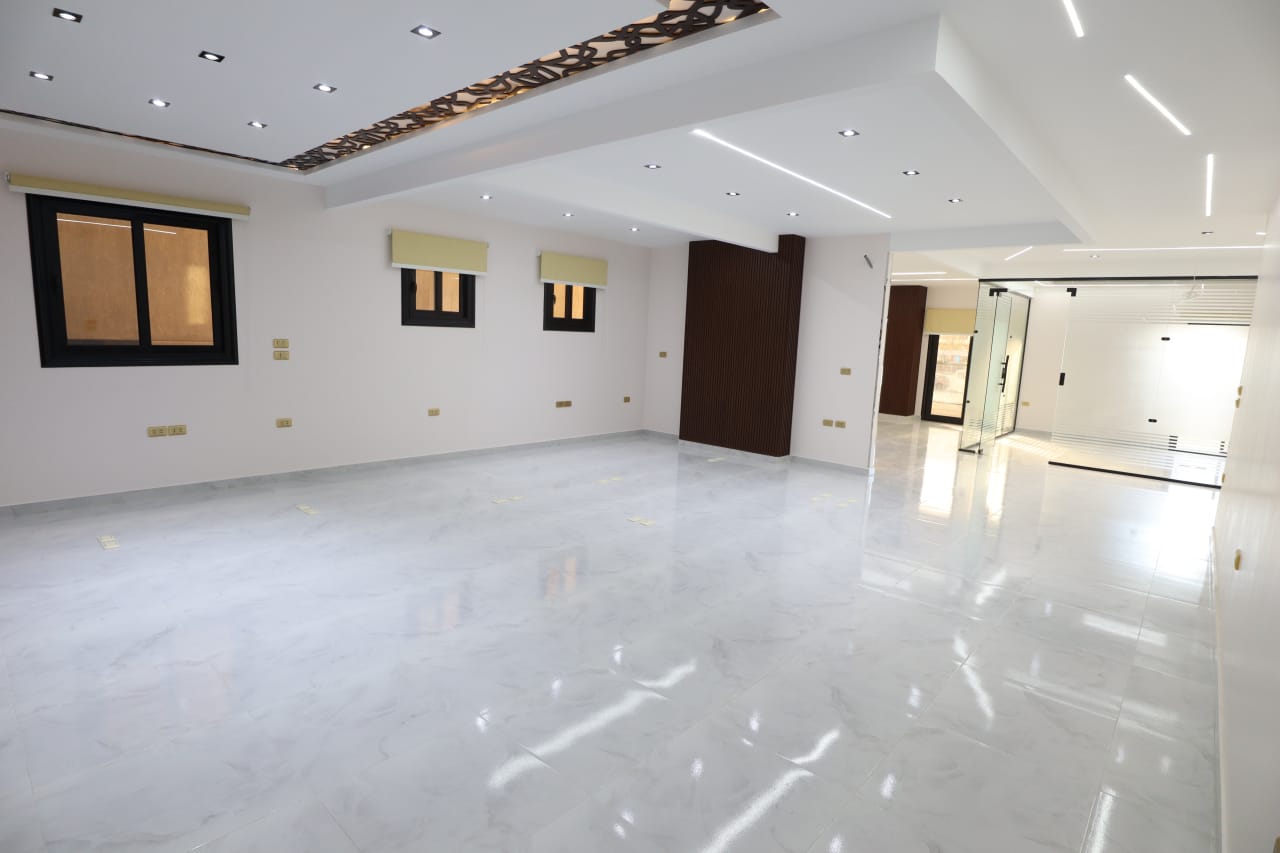 4 bedroom Office for rent in Zahraa El Maadi