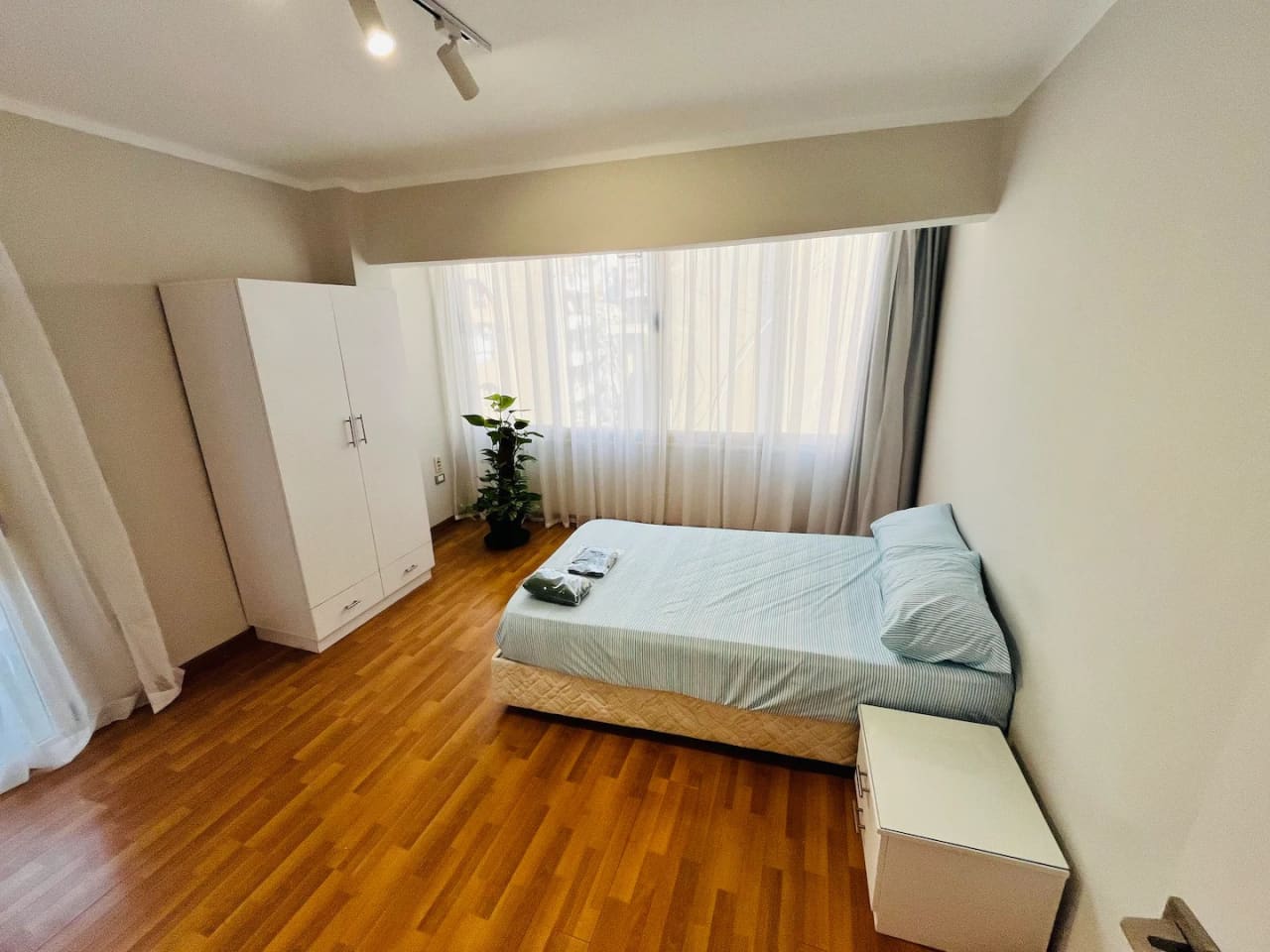 Furnished Apartment With Bright Interiors In Maadi Sarayat.