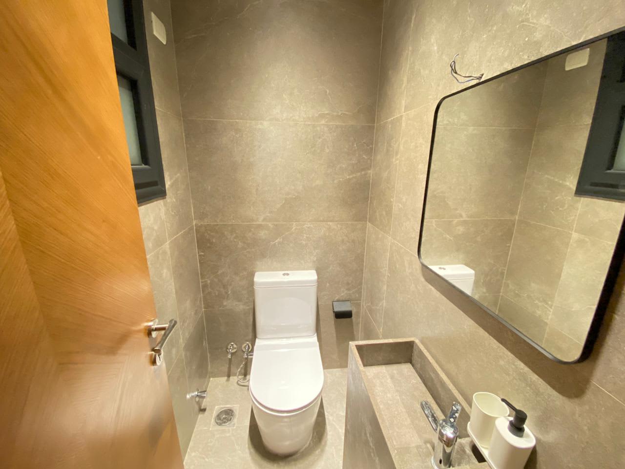 Modern 2-Bedroom Ground Floor with Garden In Maadi Sarayat.