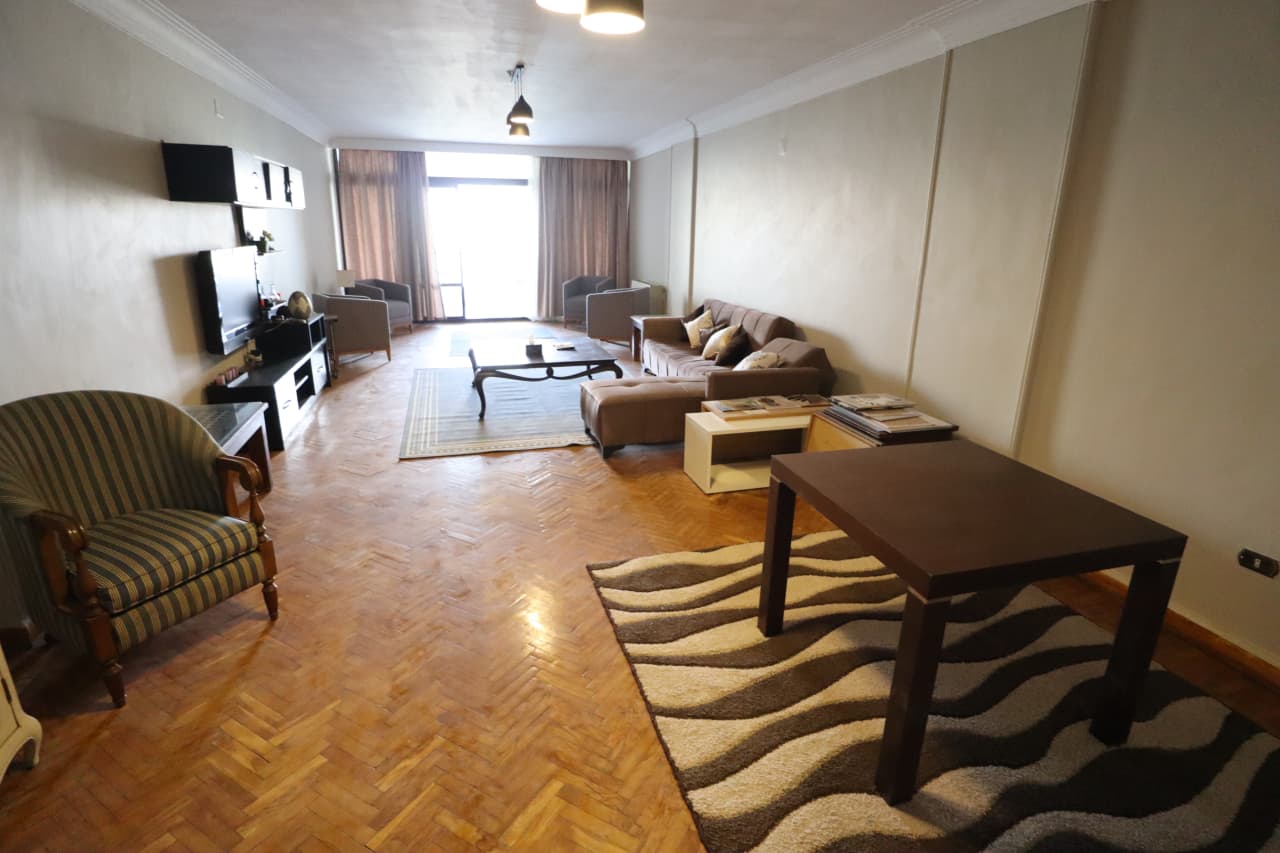 Elegant 3 Bedroom Apartment in Zamalek in Prime Location
