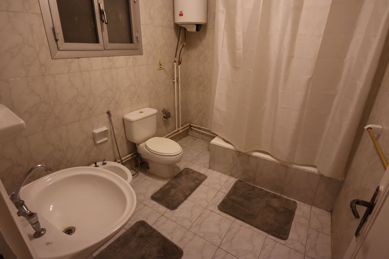 Elegant 3 Bedroom Apartment in Zamalek in Prime Location