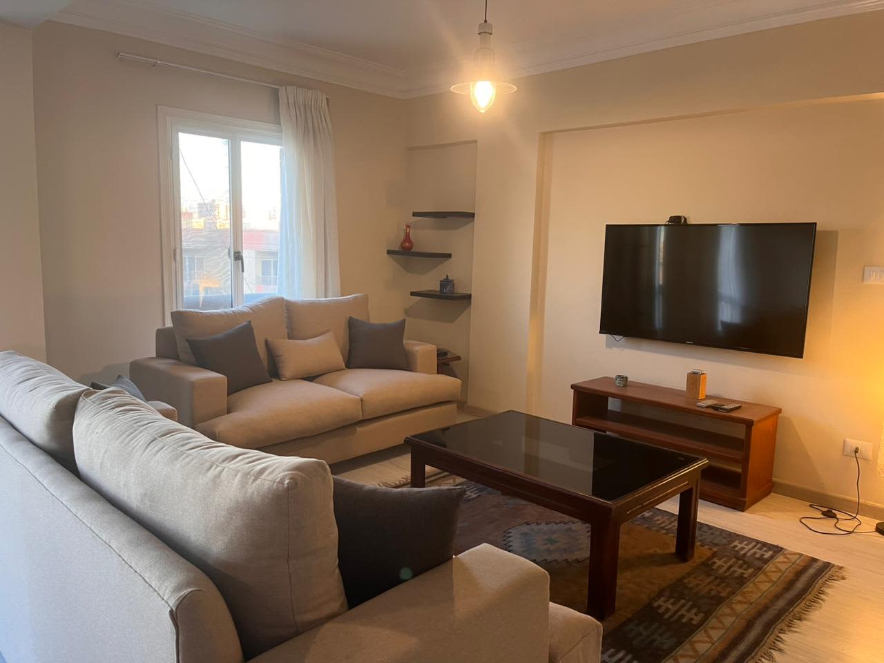 Elegant 2-Bedroom Home In Maadi Degla, In Cairo.