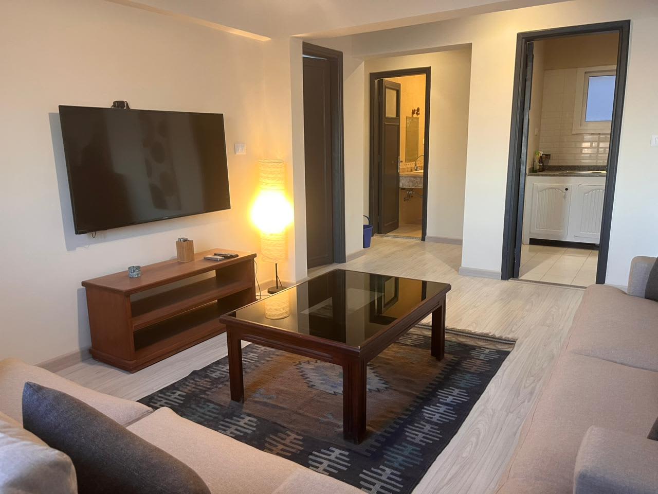 Elegant 2-Bedroom Home In Maadi Degla, In Cairo.