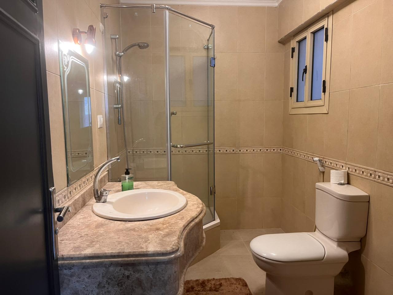 Elegant 2-Bedroom Home In Maadi Degla, In Cairo.
