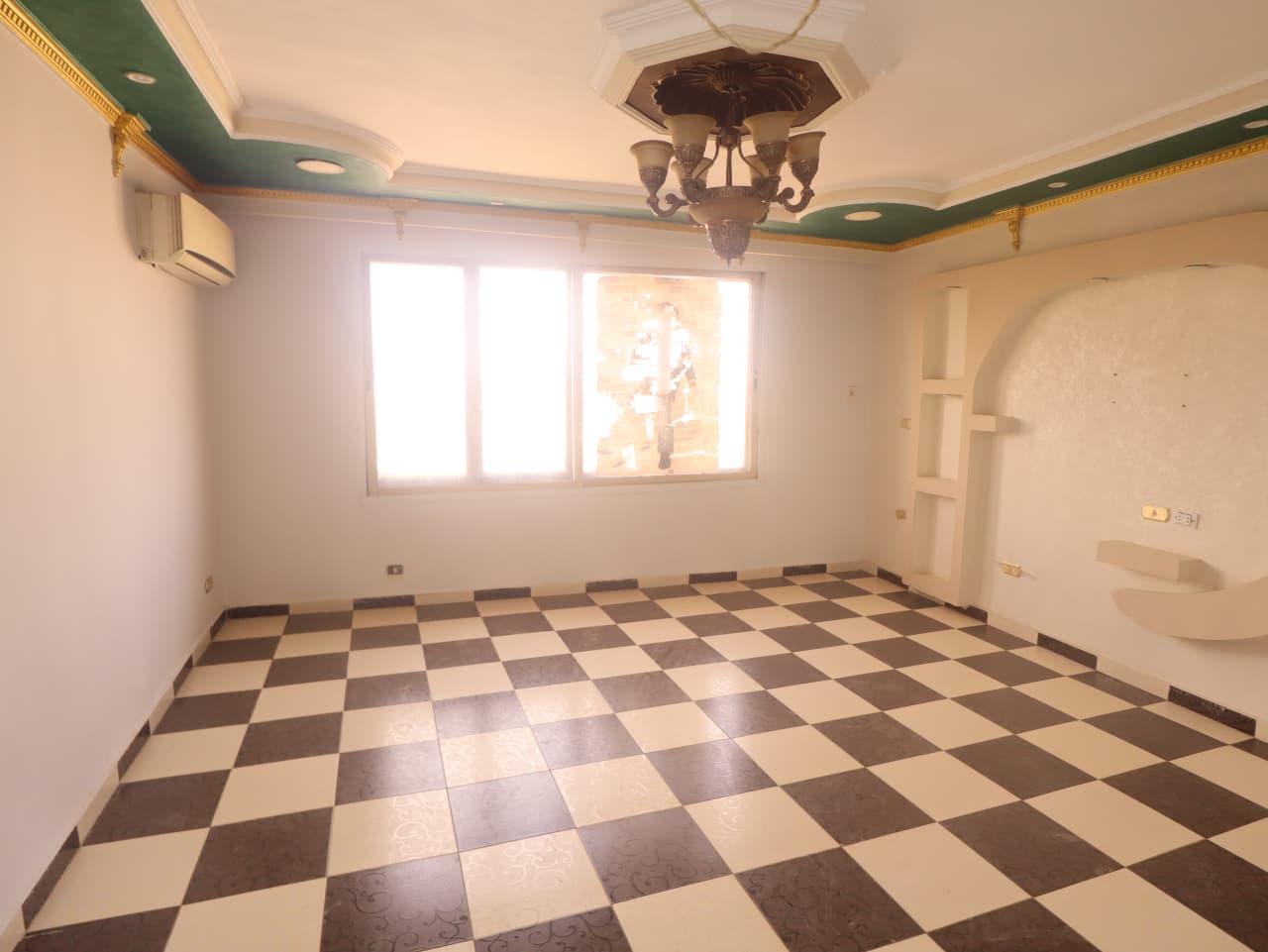 Unfurnished Roof In Maadi Sarayat For Long Term Rent.