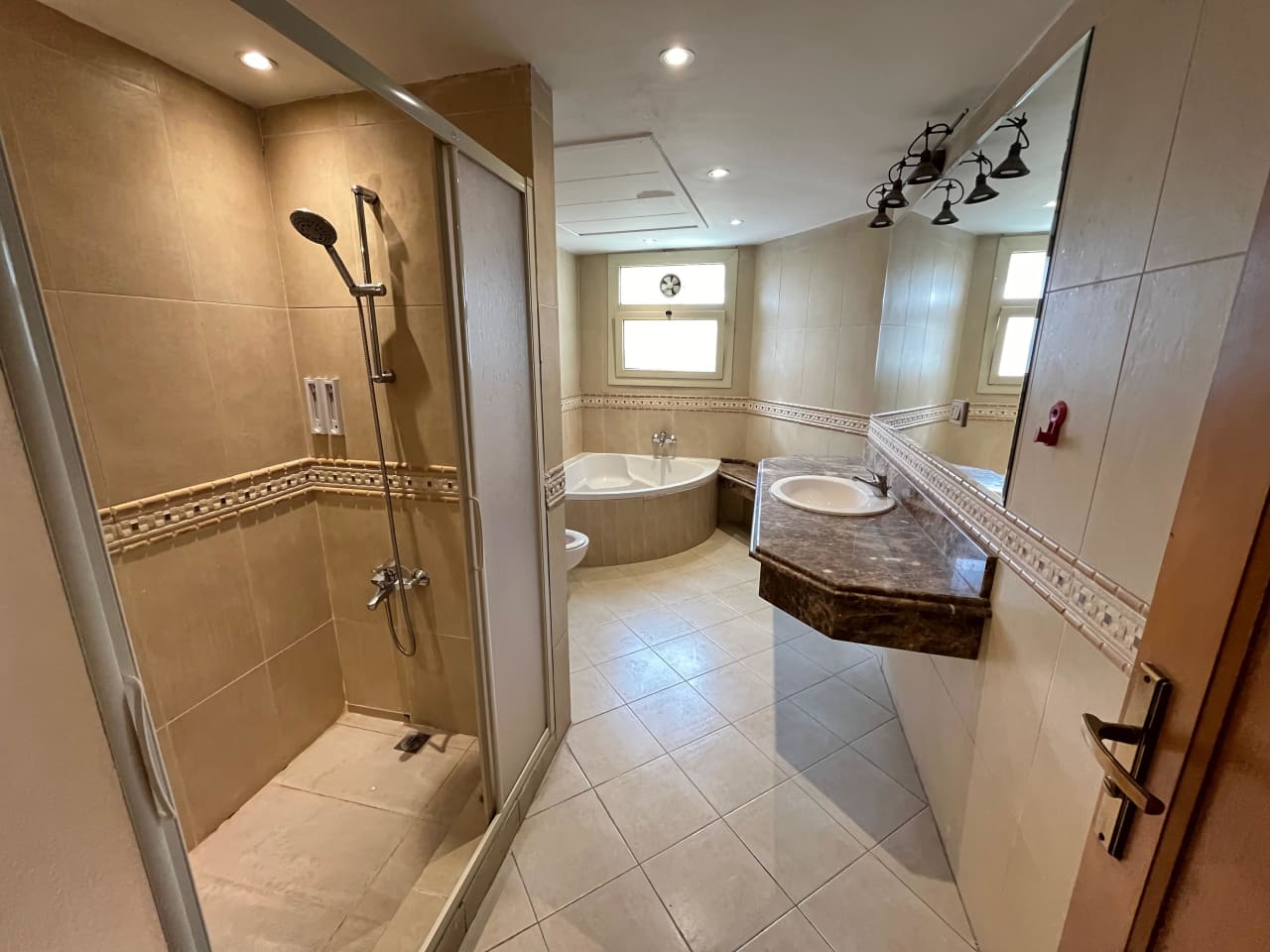 Furnished Apartment With Pool& Entrance In Maadi Saryat.