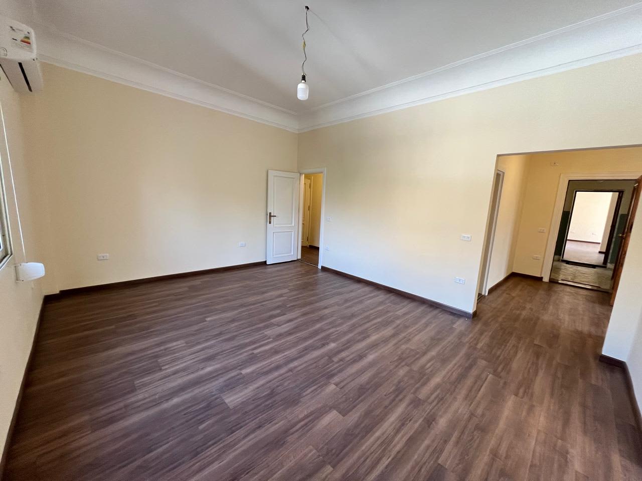 Semi-furnished flat located on the Nile in Zamalek.