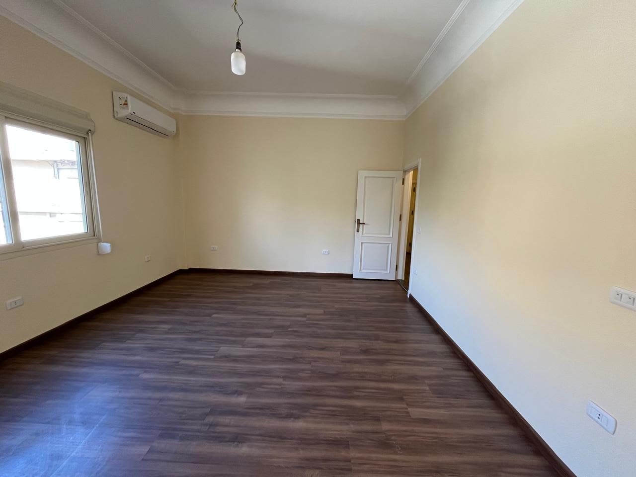 Semi-furnished flat located on the Nile in Zamalek.