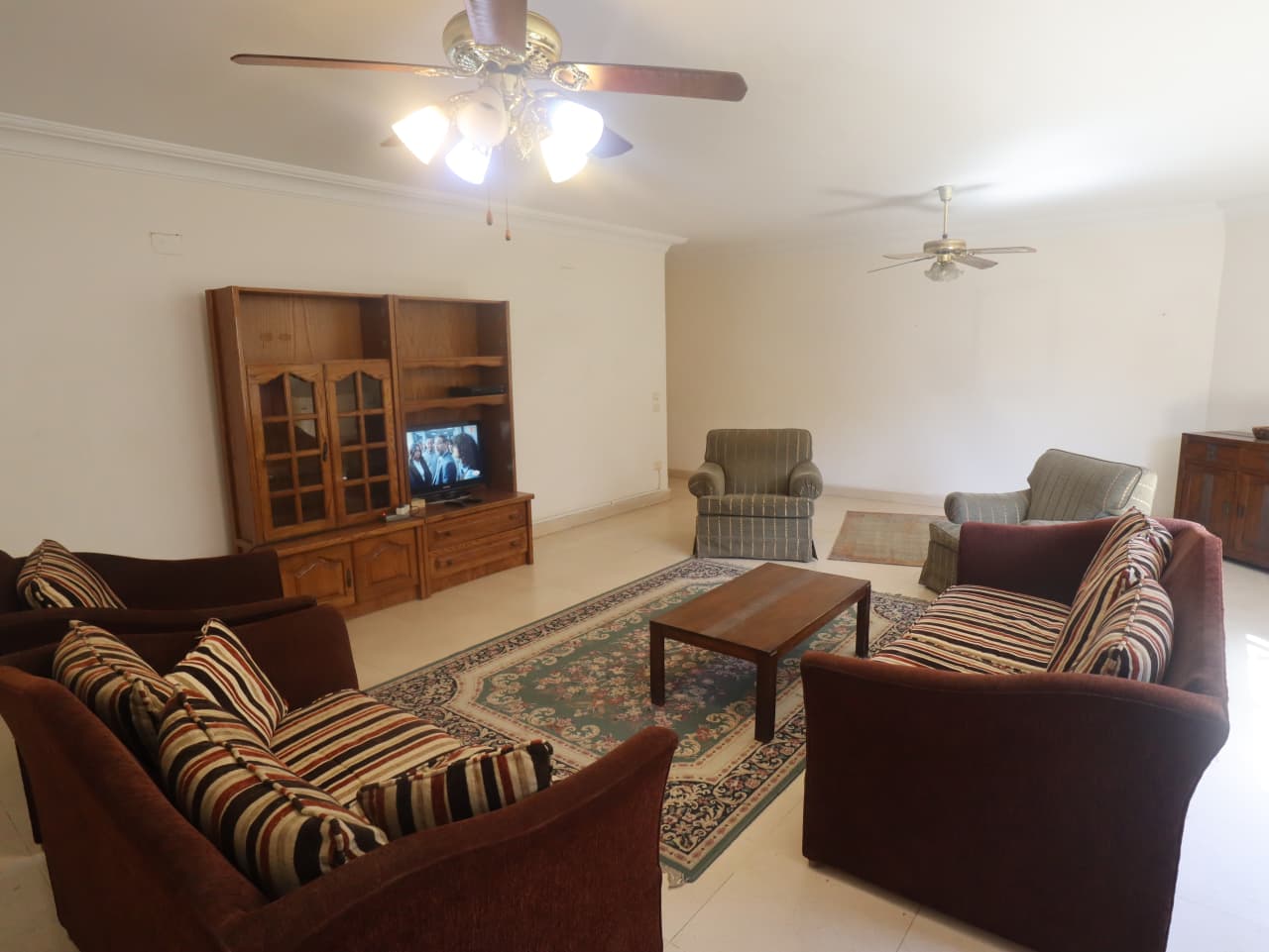 Spacious Apartment with Balcony & Tree Views In Maadi 