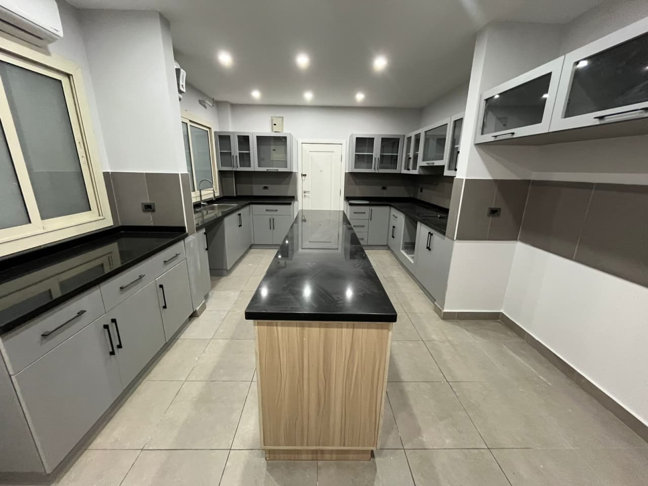 Elegant Spacious Apartment for Large Families For rent in Zamalek