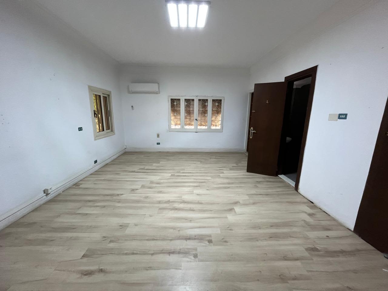 Semi Furnished Flat In Maadi Degla With Wide Reception.