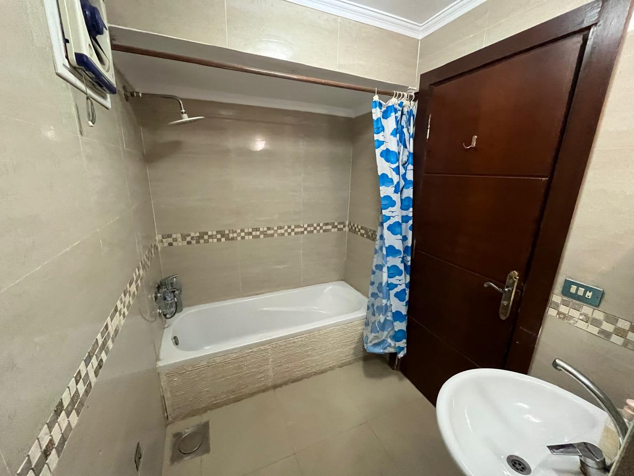 Semi Furnished Flat In Maadi Degla With Wide Reception.