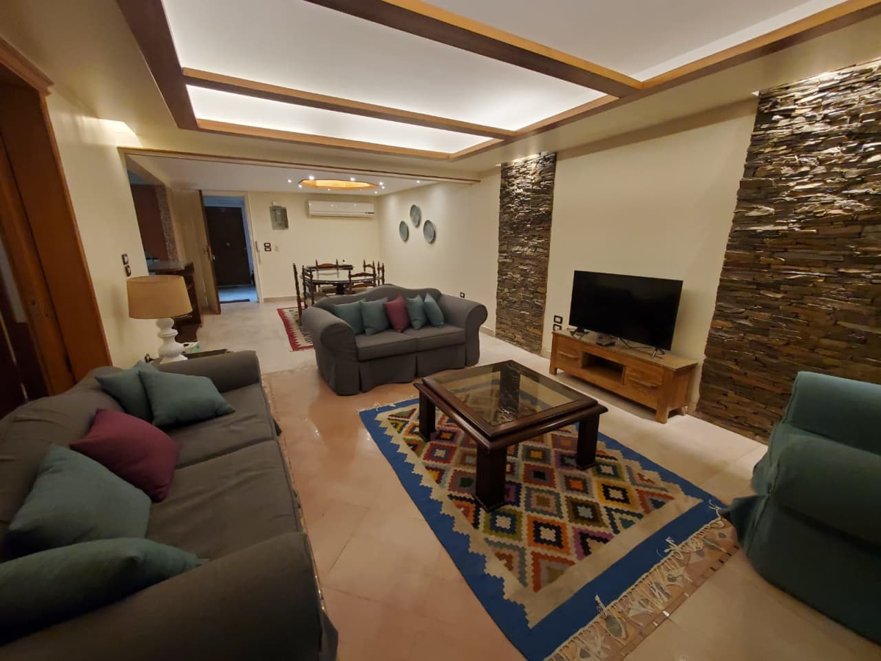 Ground-floor apartment for rent in Maadi Sarayat.