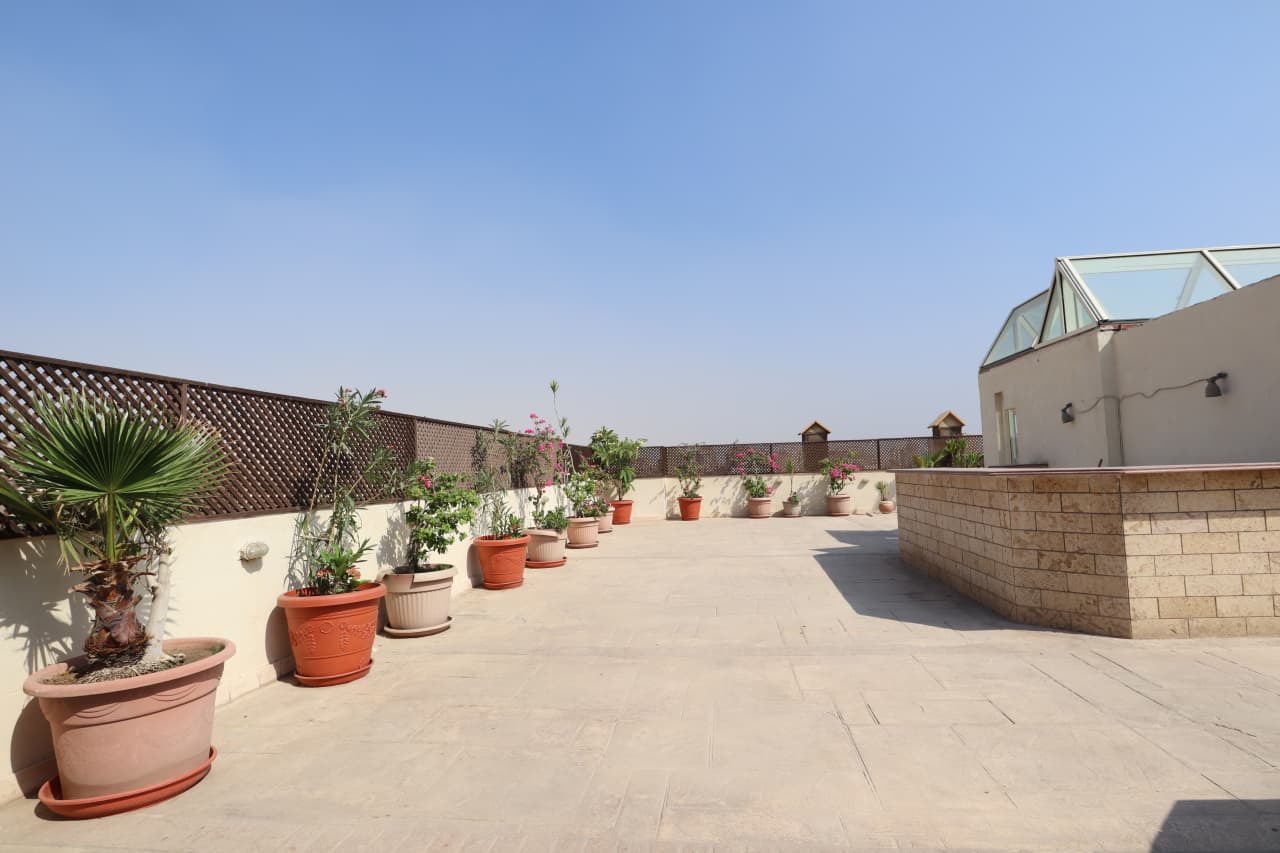 Stunning Penthouse With Private Pool For Rent In Maadi Sarayat