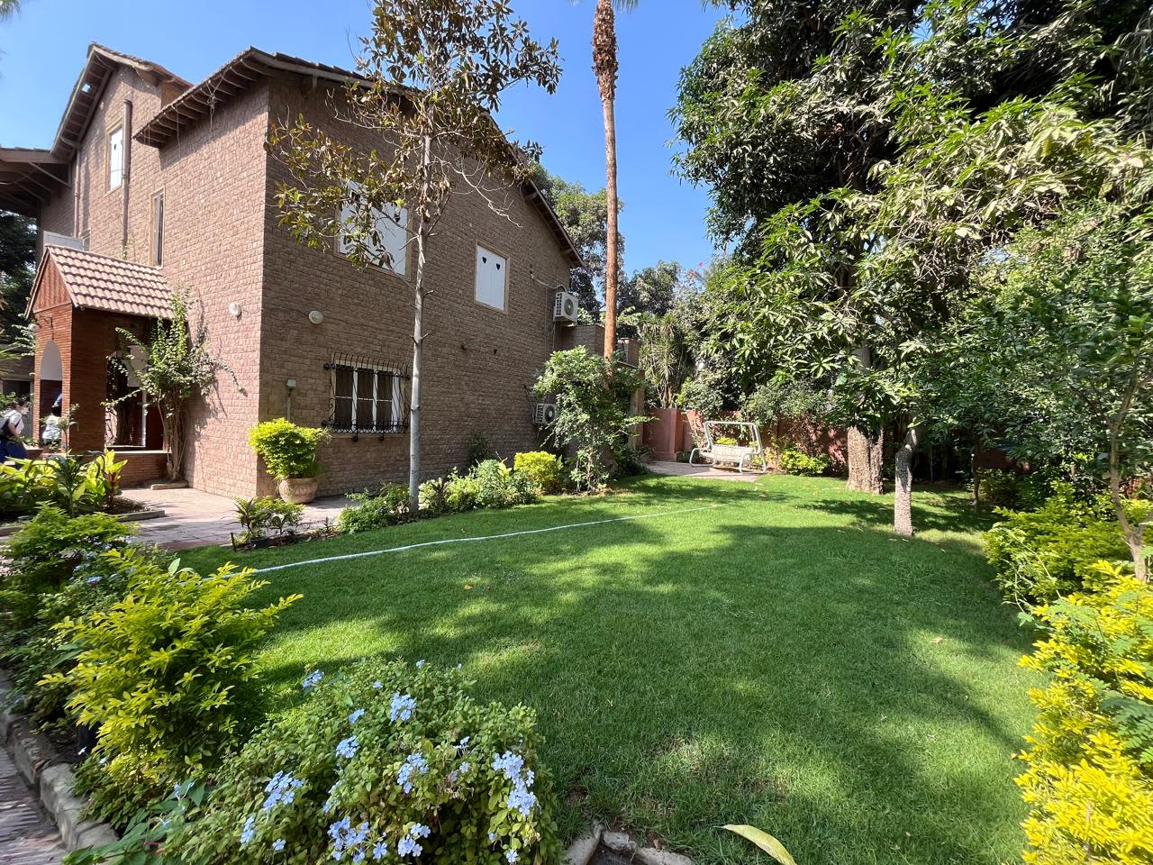 5 bedroom Villa for rent in Sarayat
