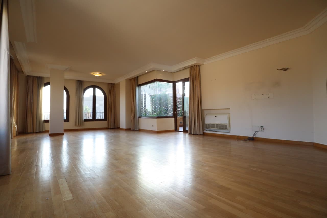 Elegant Penthouse with Terrace & Pool Maadi