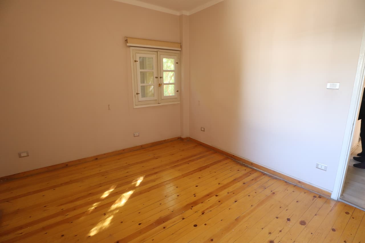 Semi-Furnished 140 M2 Apartment in Quiet Vibrant Area