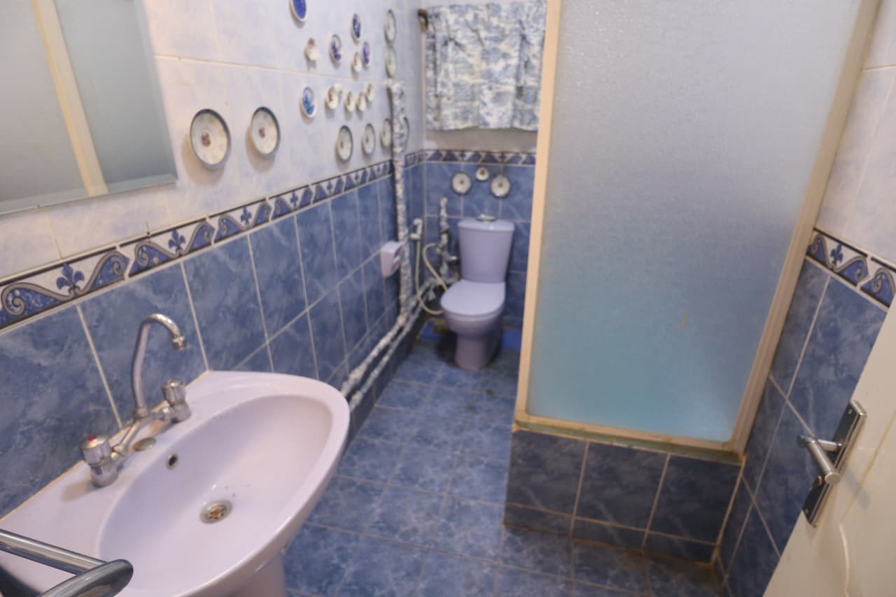 Semi-Furnished 140 M2 Apartment in Quiet Vibrant Area