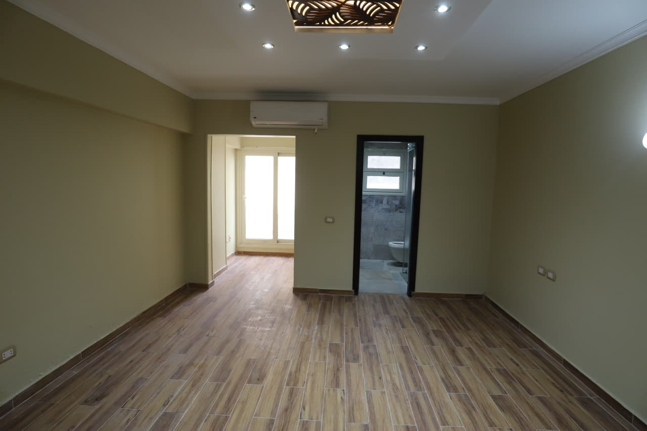 Relaxed Living Apartment | Natural Light in Maadi