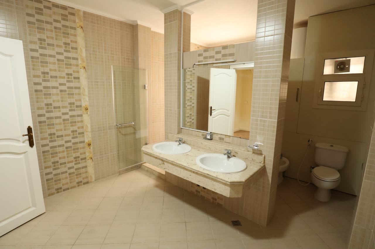 Semi Furnished Apartment In Maadi Sarayat|Duplex|900SQM.